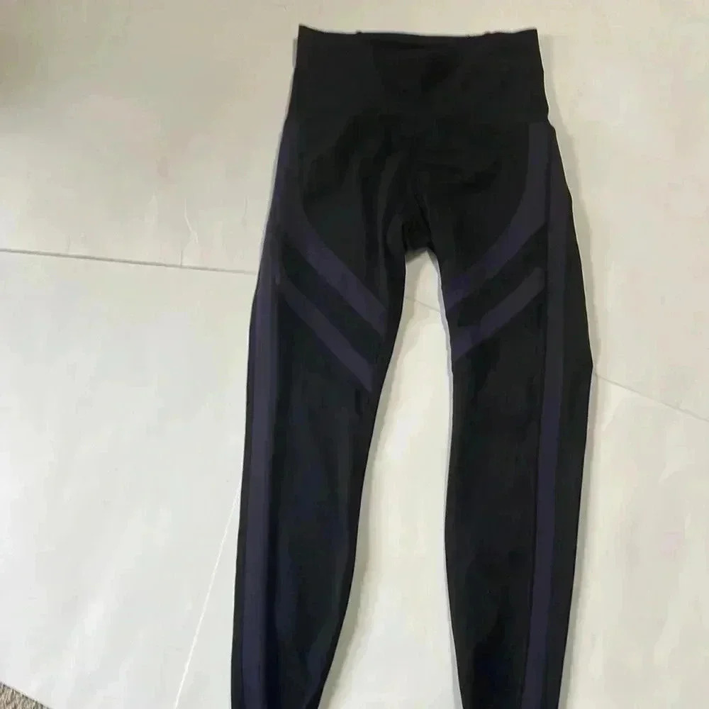 Zyia active leggings size 4 black and purple